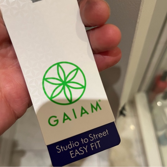 Woman’s XL - GAIAM Aura Mock Neck Quarter Zip Pullover | Sweatshirt | Black - Picture 9 of 9